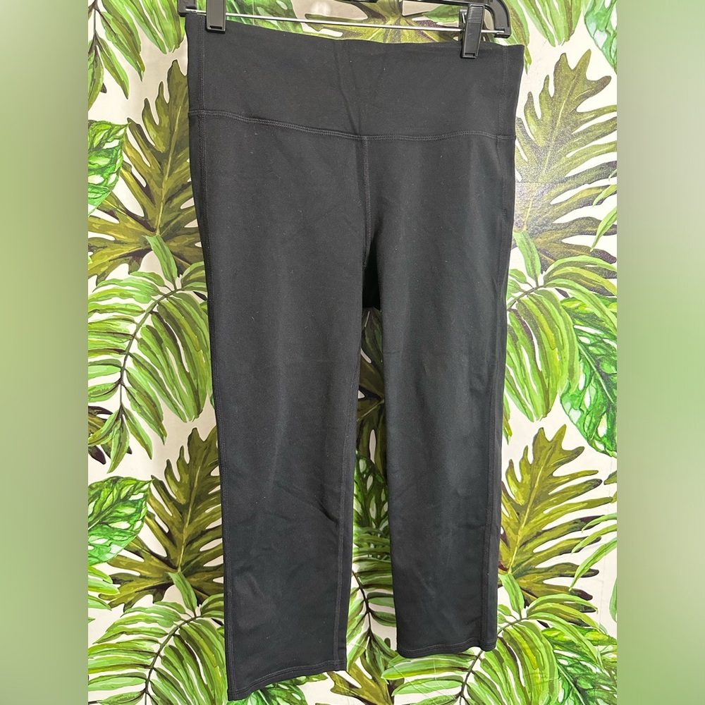 Athleta black Capri leggings